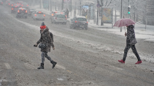 Poštujte mere: Niske temperature opasne po zdravlje FOTO