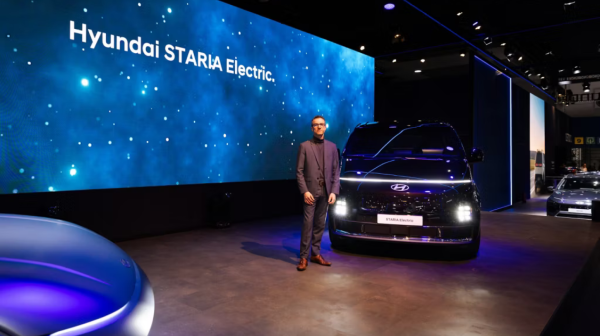 Hyundai u Briselu predstavio Staria Electric i najavio novi Ioniq 3