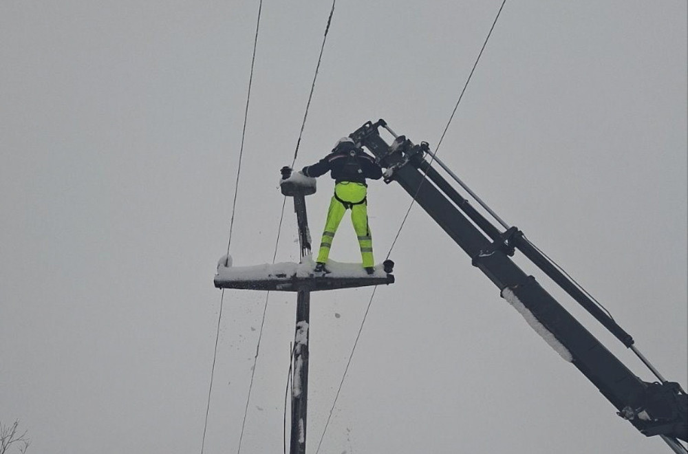U Majdanpeku proradio dalekovod – u rad puštene bolnica i toplana; Ubrzo će problem biti rešen i u Loznici