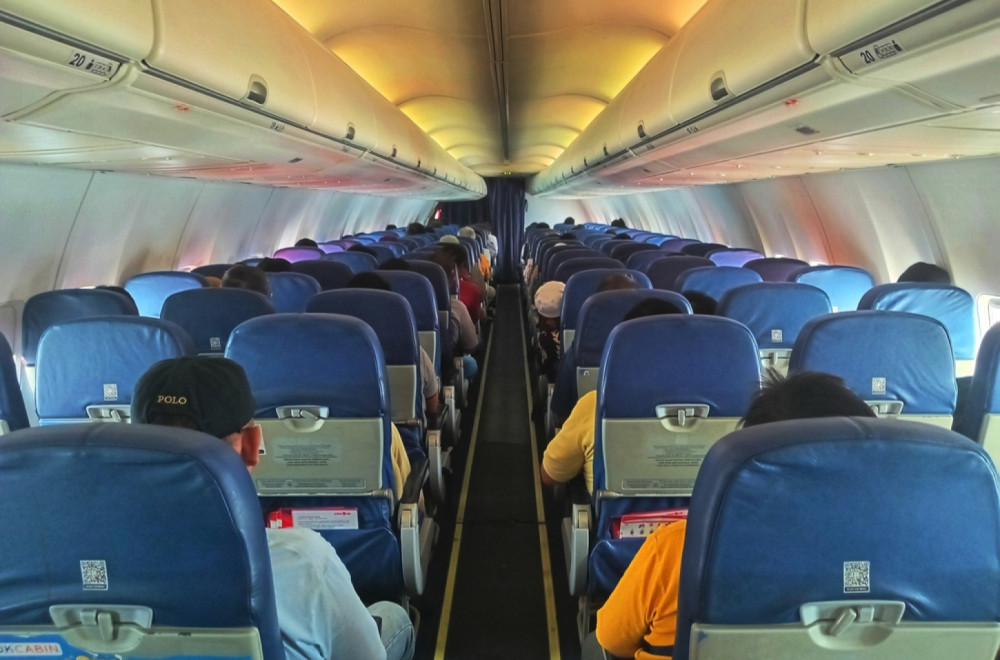 Avion nije plaža; Bizaran snimak podelio javnost VIDEO