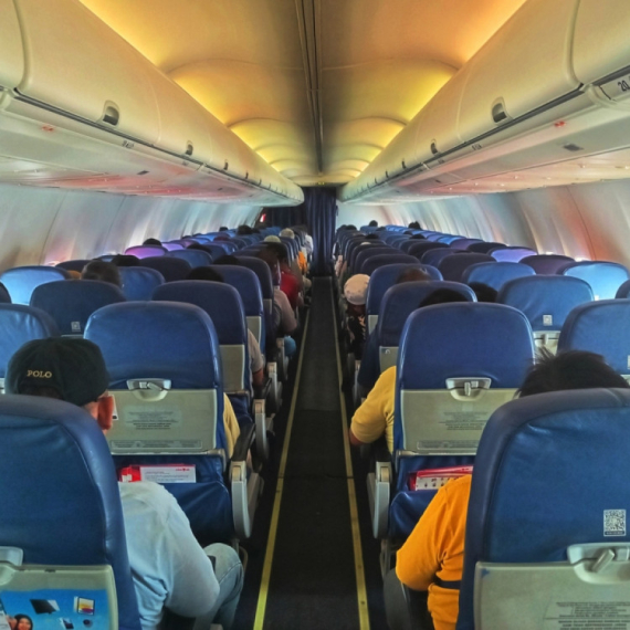 Koliko košta da sedite sami u avionu?