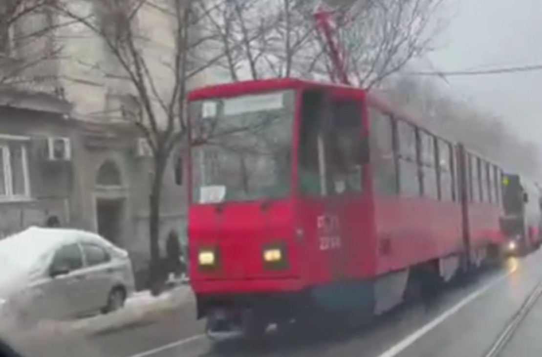 Šačica blokadera maltretira Beograđane: Ponovo blokiran saobraćaj u centru grada VIDEO