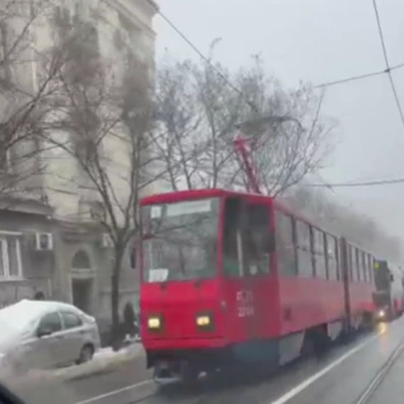 Šačica blokadera maltretira Beograđane: Ponovo blokiran saobraćaj u centru grada VIDEO