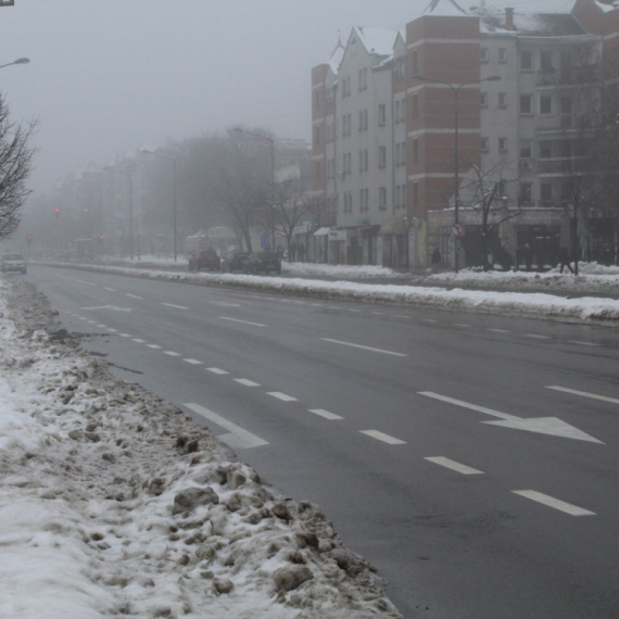Prohodne sve saobraćajnice u Novom Sadu: Počela i druga faza čišćenja snega FOTO