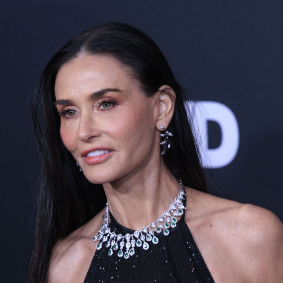 Providno, ali ne vulgarno: Demi Mur je ikona stila FOTO