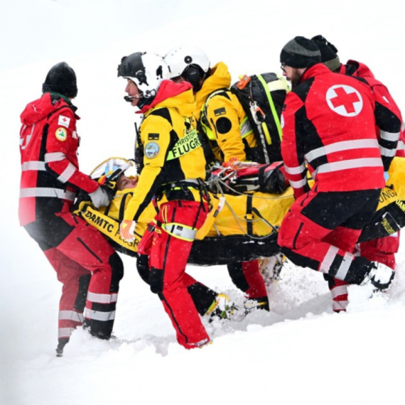 Užas u Austriji – Eger se zakucala u zaštitnu ogradu pri brzini od 109 km/h  FOTO