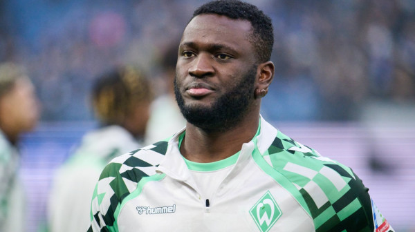 Teška povreda u Bundesligi – Jovan Milošević stiže kao zamena?