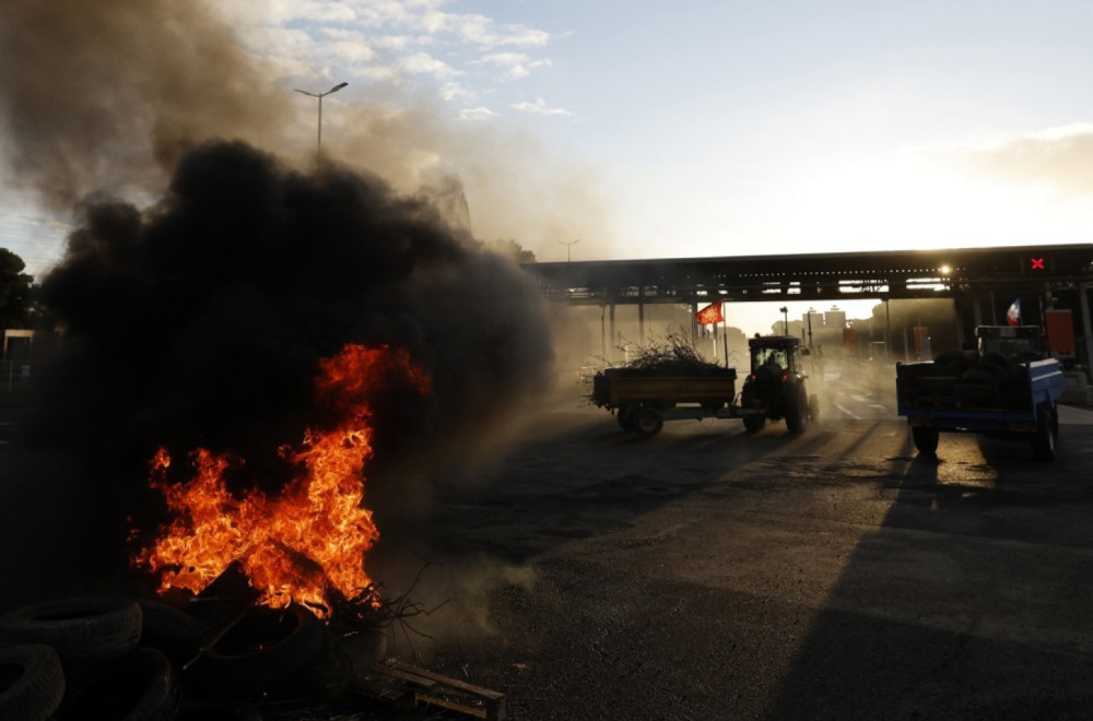 Haos širom EU: Poljoprivrednici ustali protiv istorijskog sporazuma FOTO/VIDEO