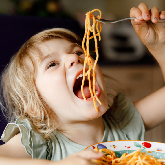 Znakovi koji pokazuju da dete ne jede dovoljno: Kada potražiti pomoć?