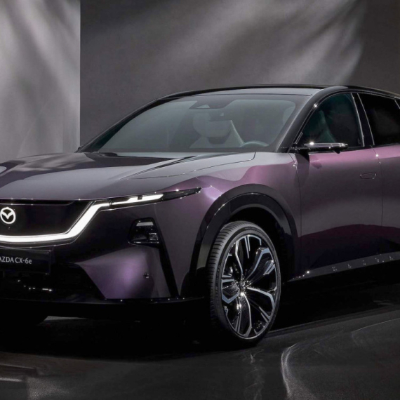 Mazda CX-6e: Novi električni SUV premijerno prikazan FOTO