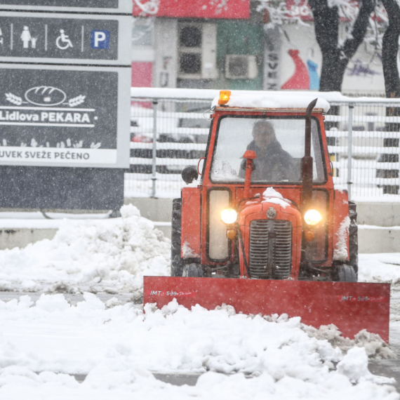 Svi putevi u Čačku prohodni: Novi sneg nije izazvao probleme