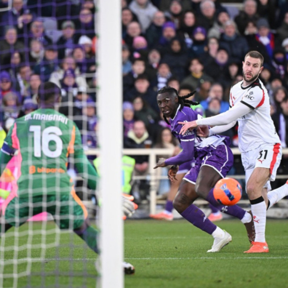 Milan se u 90+1' spasio u Firenci