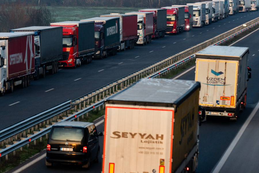 Gužve na granicama eksplodirale: Hrvatska odbila na desetine putnika, kazne i do 1.000 evra