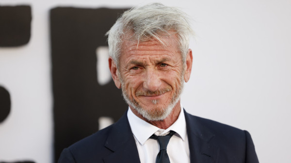 Skandal na dodeli Zlatnih globusa: Šon Pen prekršio strogo pravilo, javnost u čudu FOTO