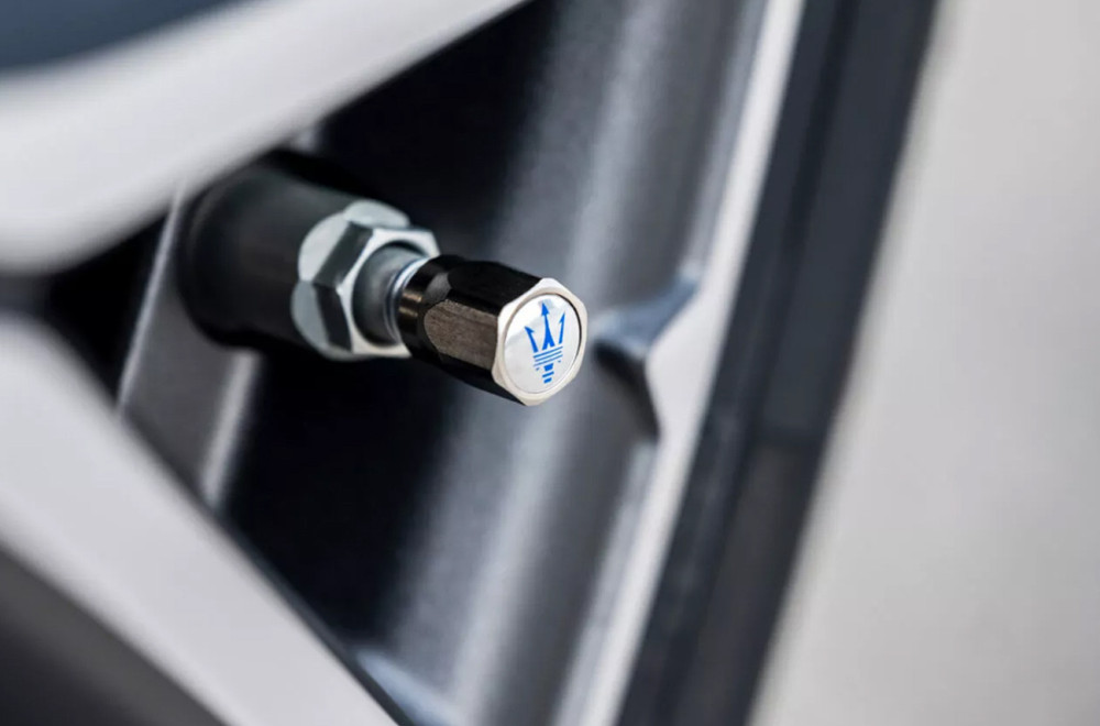 Kao kameleon: Ovaj Maserati može da menja boju! FOTO