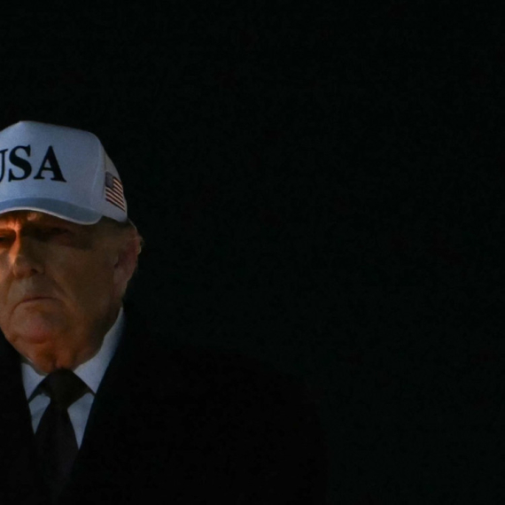 "Glupo je pretvarati se – pretnja su Amerikanci, ne Rusi"