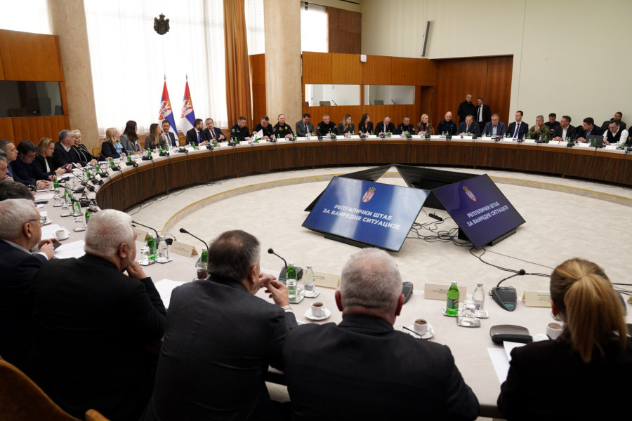 Srbija učinila sve; Situacija se stabilizovala, struja do kraja dana ili sutra; Vučić na vezi 24 sata VIDEO