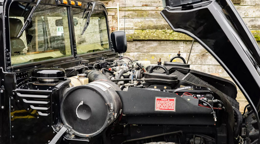 Tupakov Hummer ide na aukciju – u stanju u kakvom ga je legendarni reper ostavio FOTO