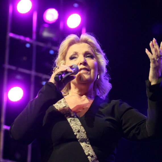 "Tompson na aparatima": Snežana Đurišić objavila snimak iz Zagreba, ljudi ne veruju VIDEO