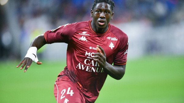 Aston Vila dovela talentovanog tinejdžera za 12 miliona evra