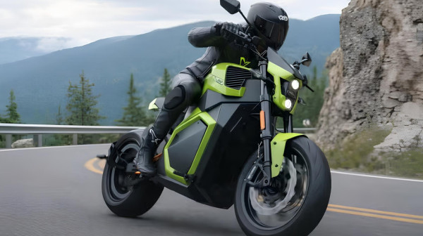 Prvi serijski motocikl sa solid state baterijom: Finci tvrde da su pretekli ceo svet FOTO