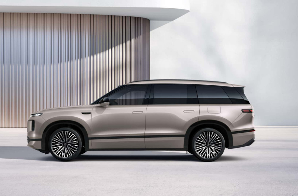 Prvi električni Volkswagen sa benzincem za produženje dometa je ogromni SUV FOTO