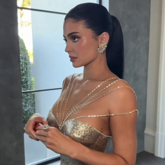 Zlatna na Zlatnom globusu: Sija i bez crvenog tepiha FOTO/VIDEO