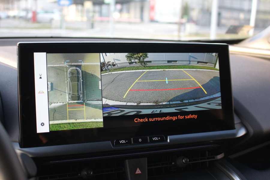 Test: Toyota C-HR hibrid – teško je odoleti