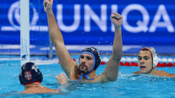 Izvanredna Srbija, Mandićev "brutality" i pad svetskog šampiona