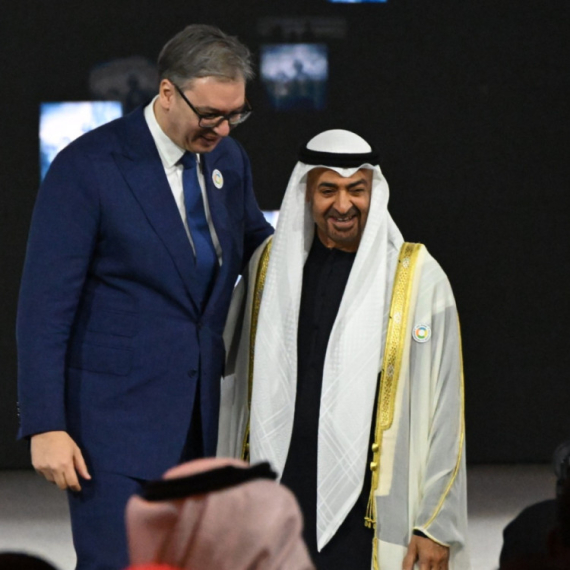 Vučić se sastao sa Bin Zajedom u Abu Dabiju: Učestvuje na panelu Partnerstvo i saradnja u oblasti energetike