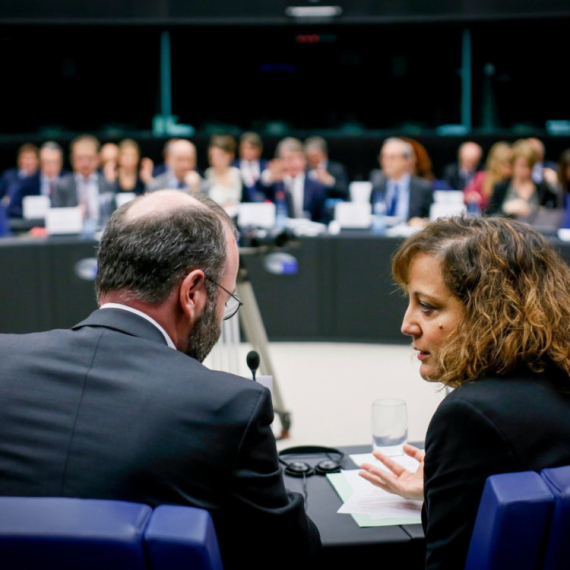 Ovo je najgore čuvana tajna Brisela: "Zabola mu je nož u leđa"; "Ursula mora da ga obuzda"