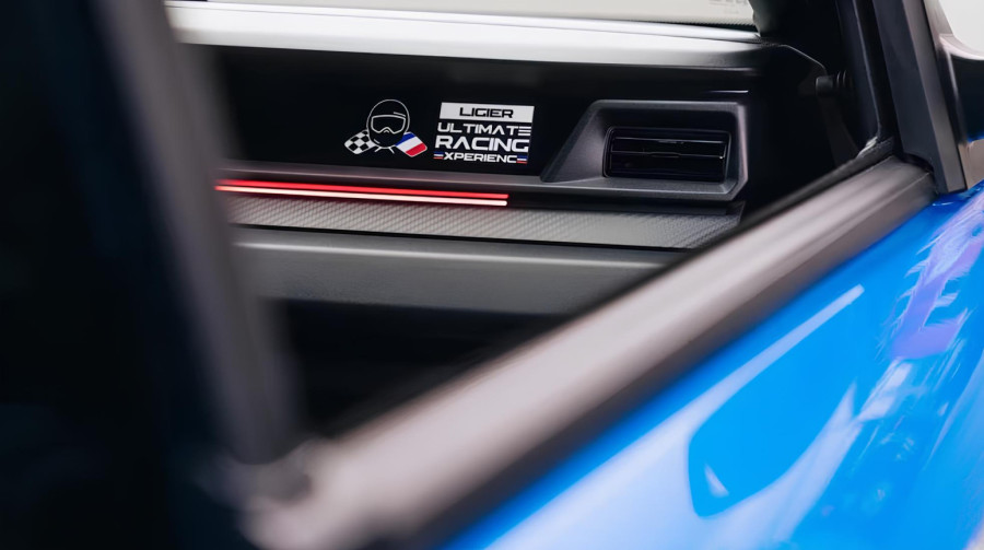 Najsporiji krug na Nirburgringu ikada: Francuski automobil postavio neobičan rekord FOTO