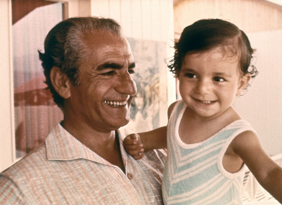 Pahlavi se već sprema da se vrati na tron, ali Nemci podsećaju: Ružno lice šahovog režima