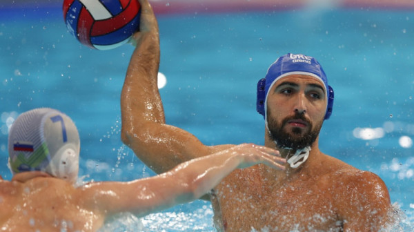 Grci "podavili" Slovence