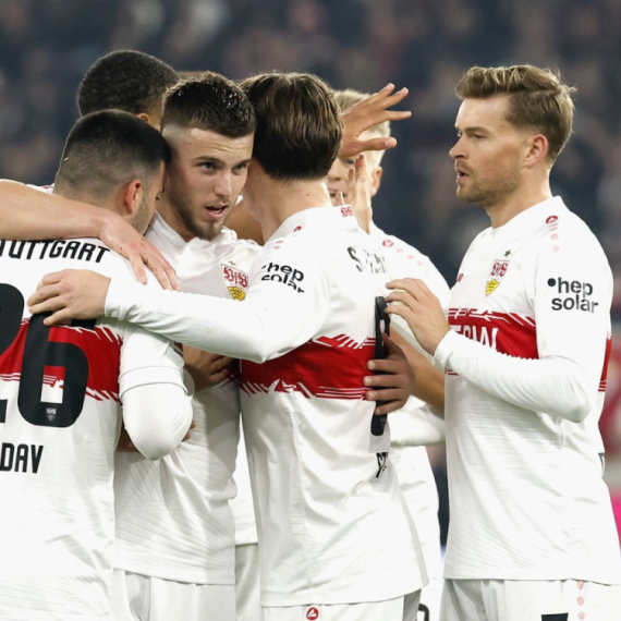 Štutgart preokretom do pobede nad Ajntrahtom