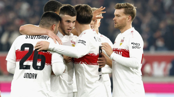 Štutgart preokretom do pobede nad Ajntrahtom