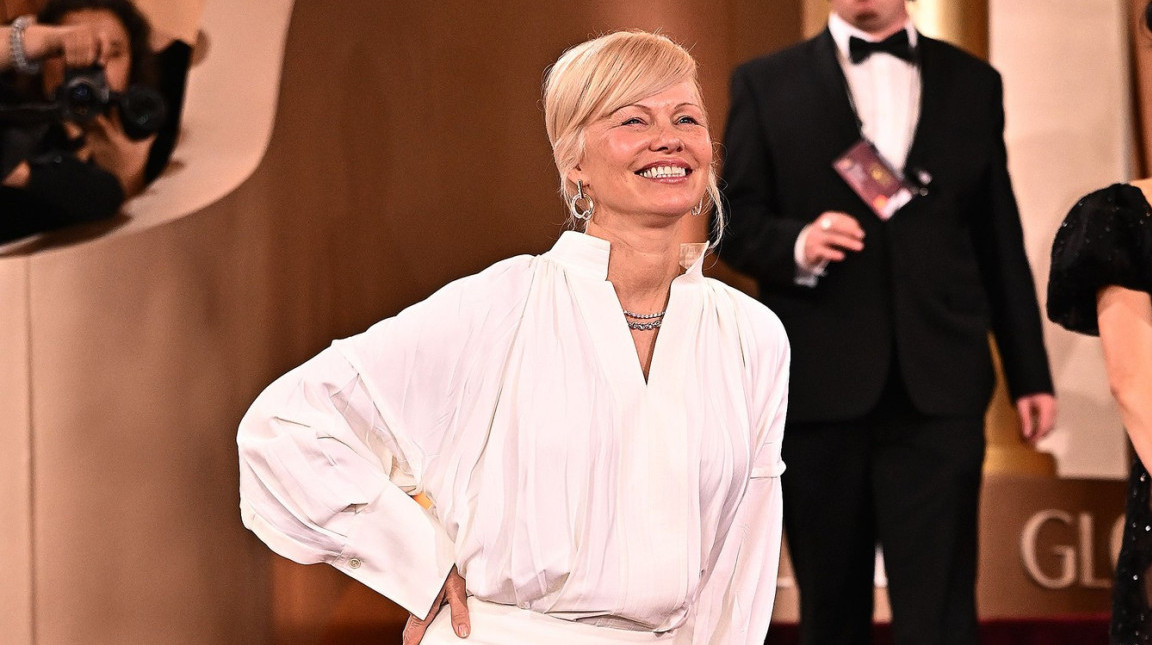 Pamela Anderson se pojavila našminkana i svima su pale vilice FOTO/VIDEO