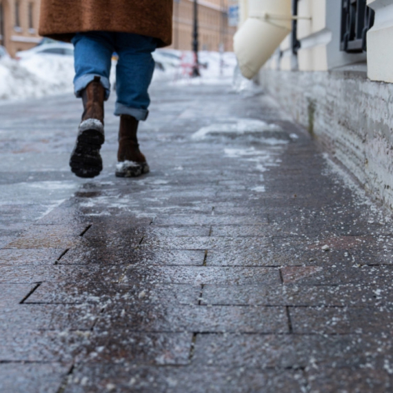 Zatišje pred buru: Sibirski anticiklon jurca ka Srbiji; Kolovozi će se lediti u sekundi; Evo šta nas čeka...