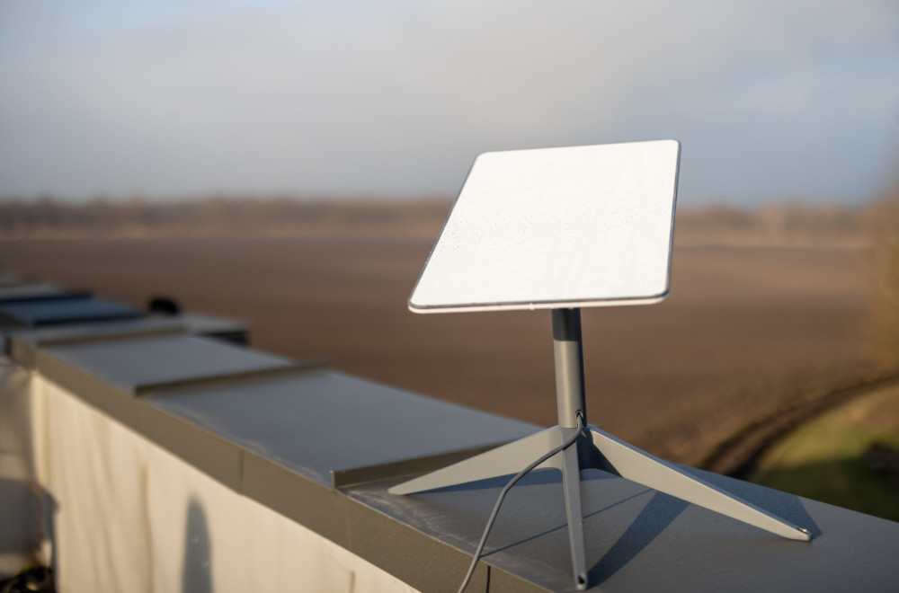 Država zabranila internet, Mask im daje besplatan Starlink