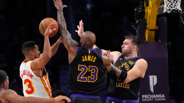 Lebron i Dončić dominirali – "Kralj" podsetio na najbolje dane VIDEO