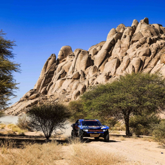 Dakar: Nani Roma sa tri probušene gume lider posle 12 godina! VIDEO