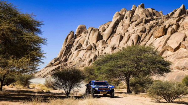 Dakar: Nani Roma sa tri probušene gume lider posle 12 godina! VIDEO