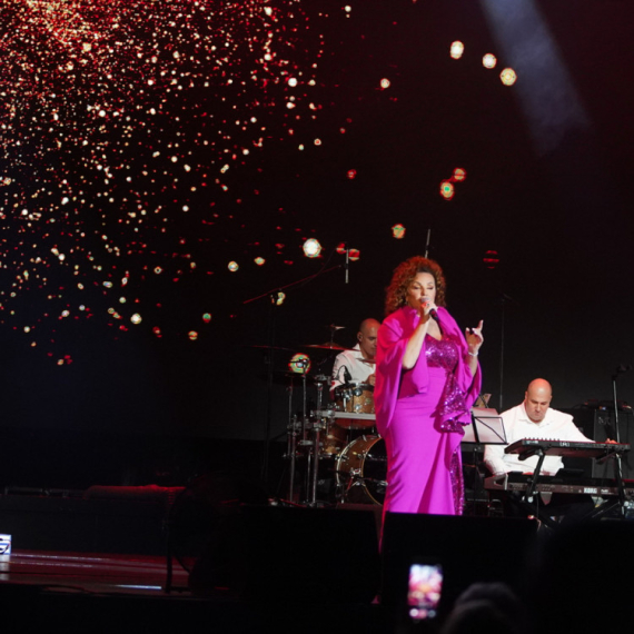 Nasilje blokadera u Čačku: Gađali Anu Bekutu ledenicama VIDEO