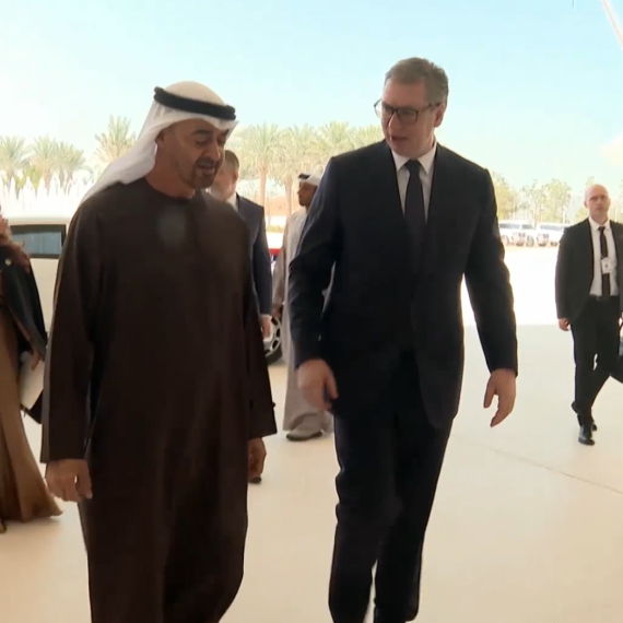 Vučić se sastao sa Bin Zajedom u Abu Dabiju: Učestvuje na panelu Partnerstvo i saradnja u oblasti energetike