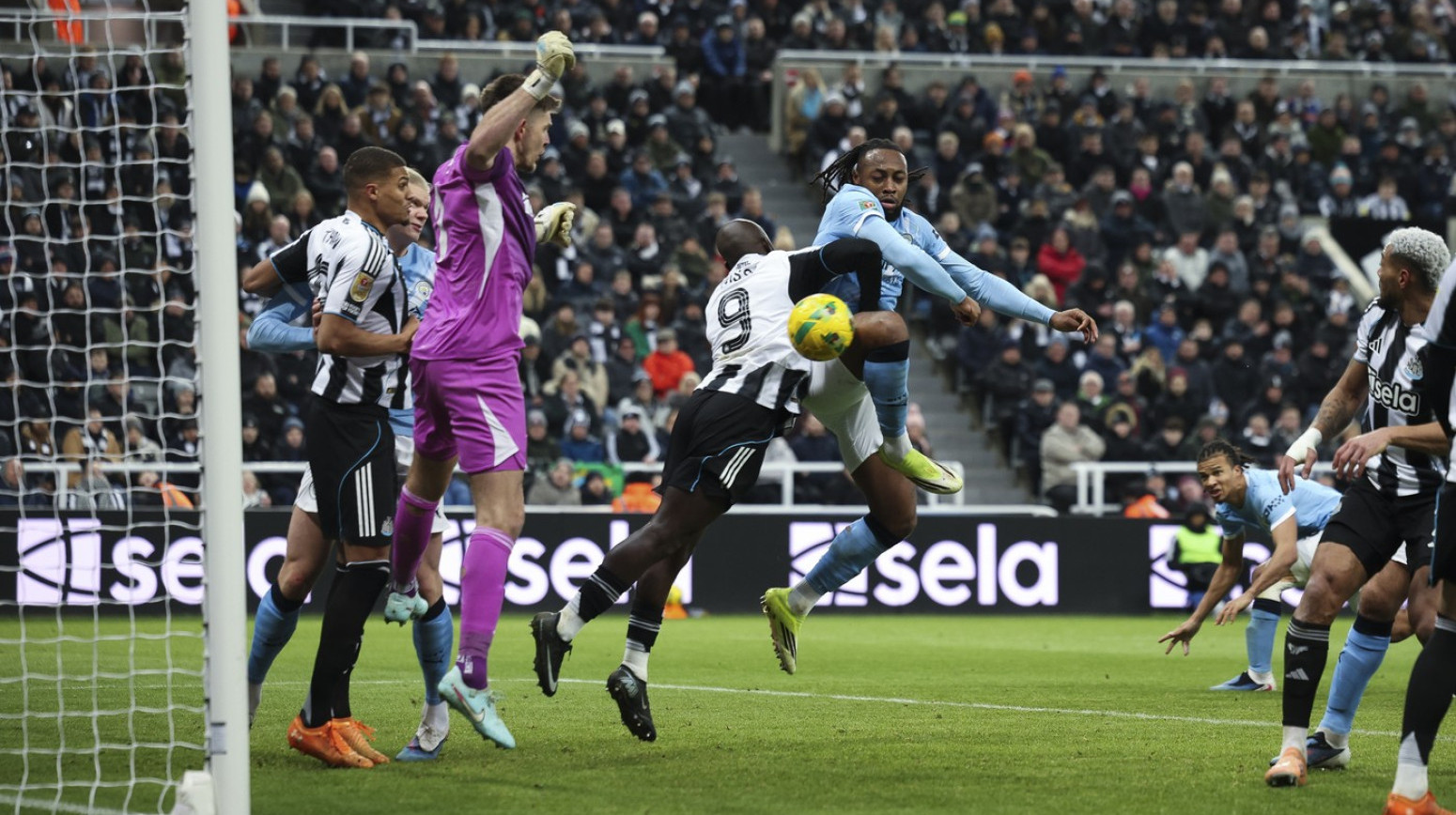 VAR "zapalio" Englesku – (ne)opravdana odluka posle pet minuta FOTO