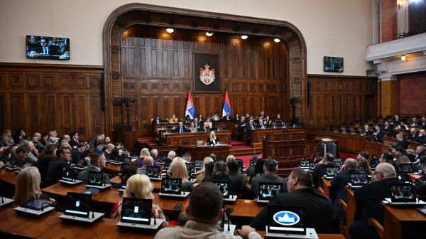 Poslanici polemišu o pravosudnim zakonima; Mrdić: Tužilaštvu su potrebni oni koji su lojalni jednoj državi