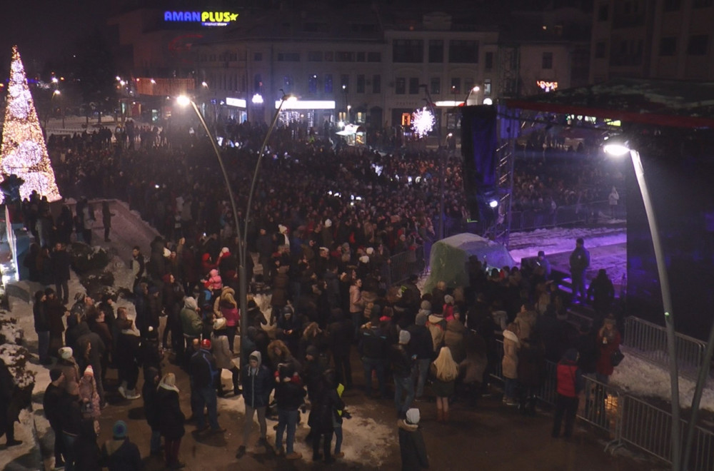 Građani Čačka užasnuti ponašanjem blokadera na koncertu: "Dotakli su dno" FOTO/VIDEO