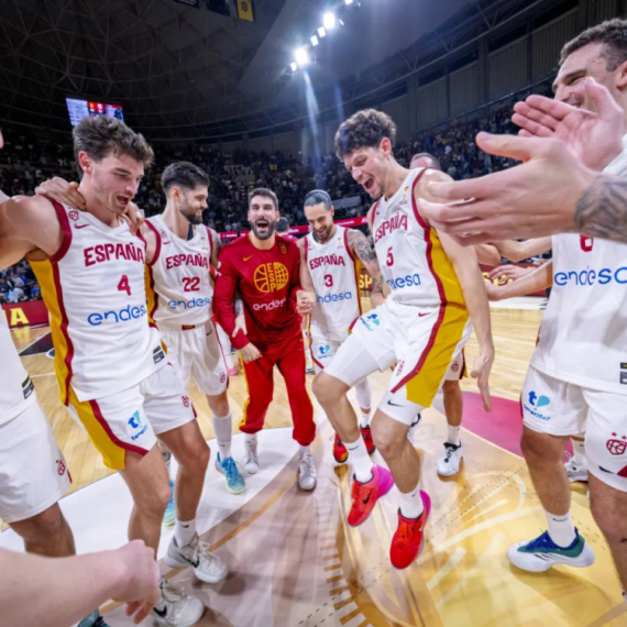 Španija naturalizovala Amerikanca (15)