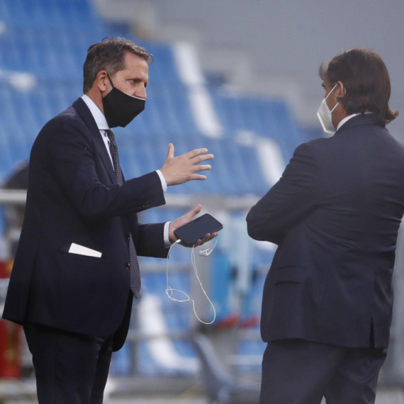 U Firencu stigao čovek od kog se očekuje spas