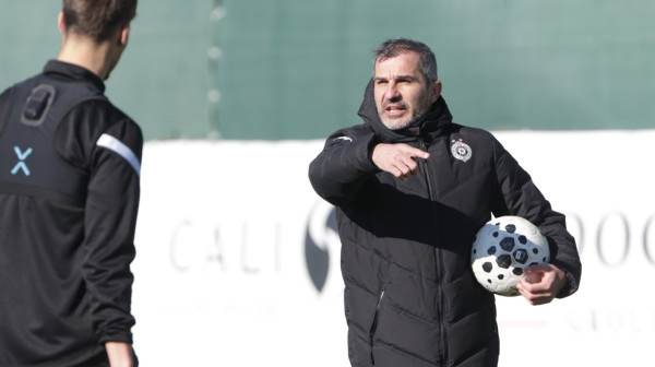 Trener Partizana ljut: "Neki igrači misle da imaju tapiju na dres!"